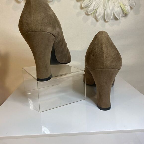 NWOB Stuart Weizmann Suede Pumps - Picture 3 of 5